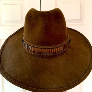 Lanning hat -